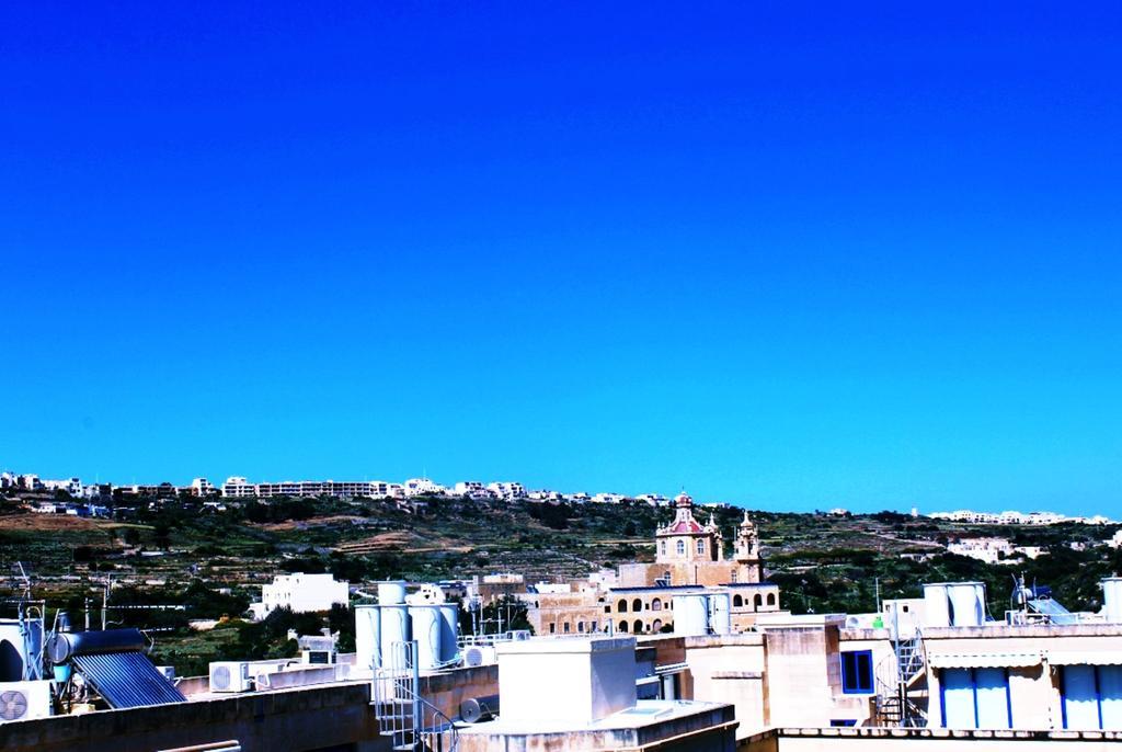 Seaview Luxury Penthouse With Shared Swimming Pool Διαμέρισμα Għajnsielem Εξωτερικό φωτογραφία