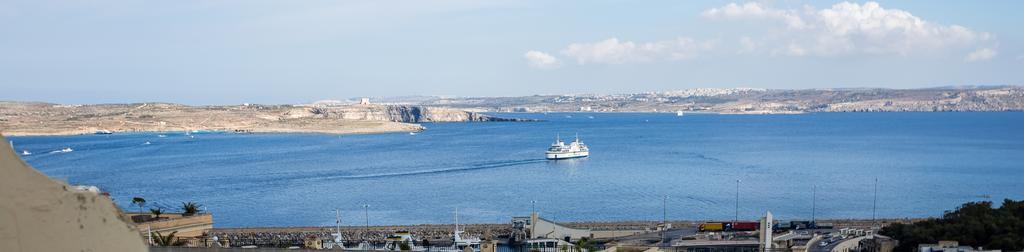 Seaview Luxury Penthouse With Shared Swimming Pool Διαμέρισμα Għajnsielem Εξωτερικό φωτογραφία